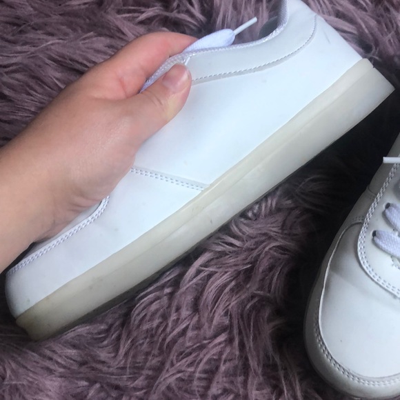 White light up sneakers - Picture 3 of 8